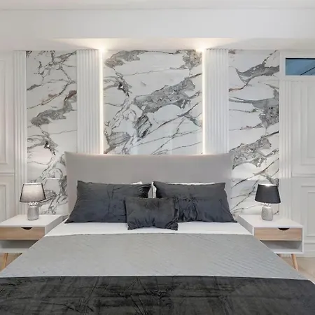 Hilten Luxury *